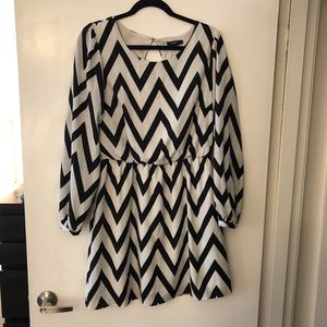 Beautiful dress, worn once, great condition